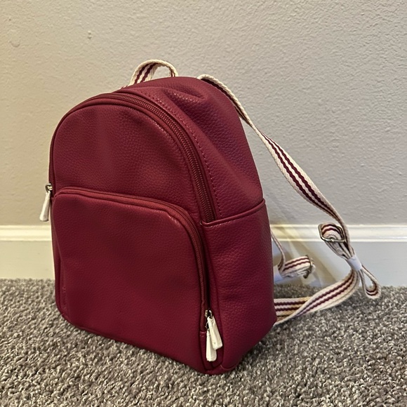 Thirty One Mini Backpack - Picture 1 of 6